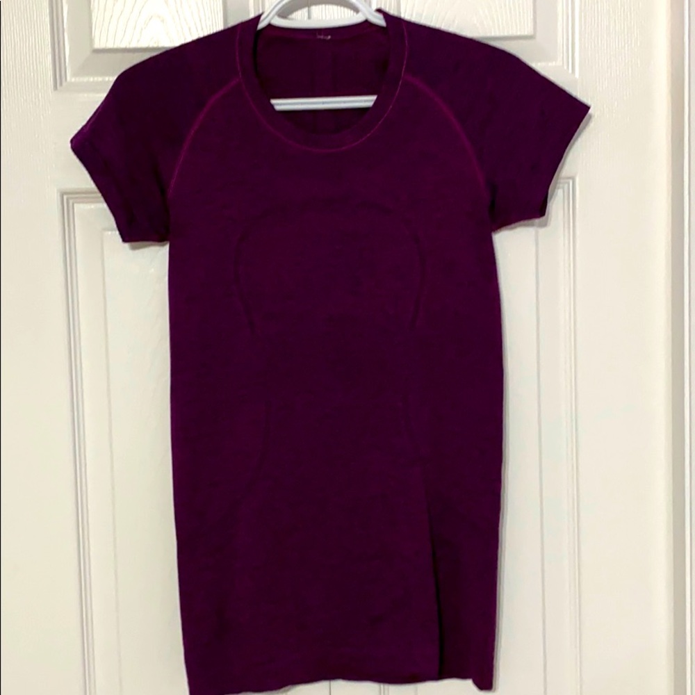 Lululemon t-shirt